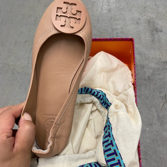 NUDE TORY BURCH BUNDLE - Picture 4 of 11